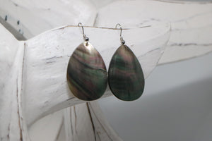 Black mother of pearl shell silver earrings