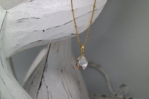 Mother of Pearl Shell Gold Necklace