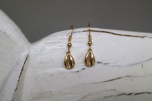 Gold shell earrings
