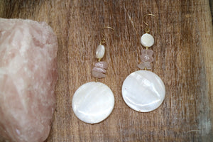 Pearl shell and rose quartz gold earrings