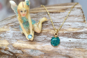 Children's green sparkly shell gold necklace