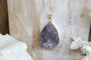 Amethyst teardrop gold necklace