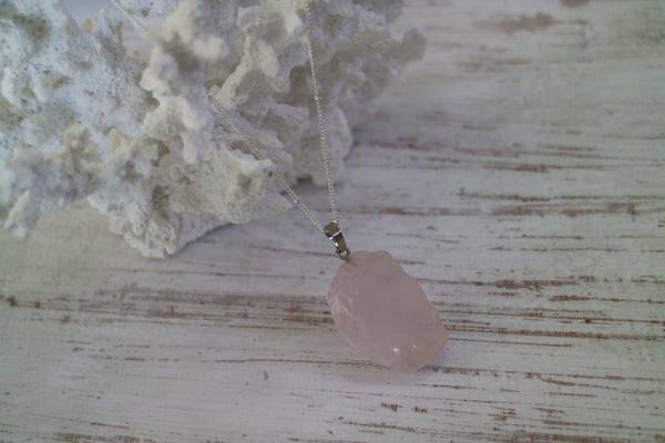 Load image into Gallery viewer, Rose Quartz Silver Necklace

