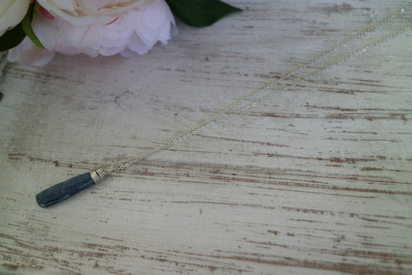 Load image into Gallery viewer, Kyanite Gemstone Silver Necklace
