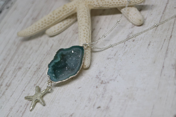 Load image into Gallery viewer, Blue Geode Druzy Agate Silver Necklace with Starfish Charm
