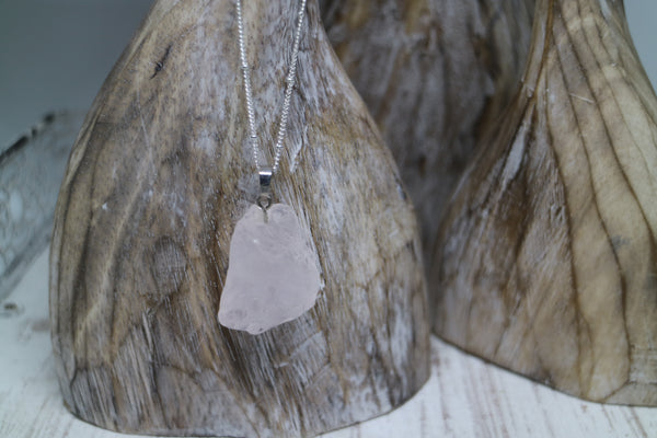 Load image into Gallery viewer, Rose Quartz Silver Necklace
