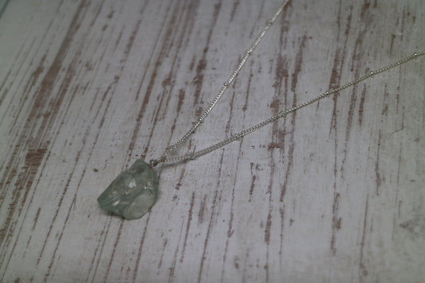 Load image into Gallery viewer, Green Quartz Crystal Silver Necklace
