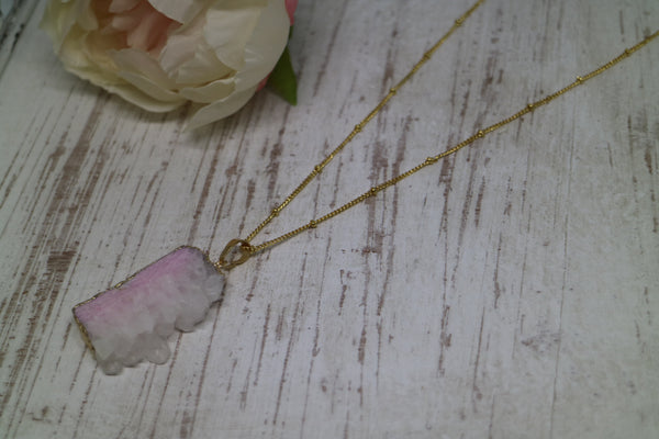 Load image into Gallery viewer, Pink Druzy Quartz Gold Necklace
