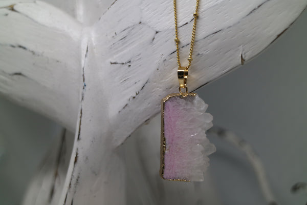 Load image into Gallery viewer, Pink Druzy Quartz Gold Necklace
