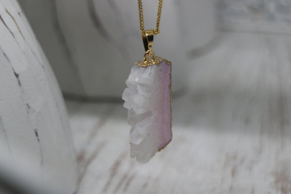 Load image into Gallery viewer, Pink Druzy Quartz Gold Necklace
