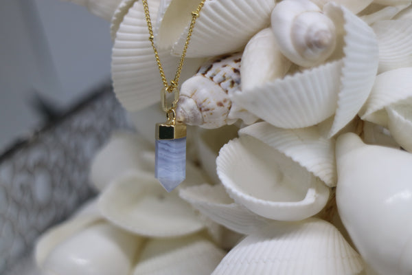 Load image into Gallery viewer, Blue Lace Agate Gold Necklace
