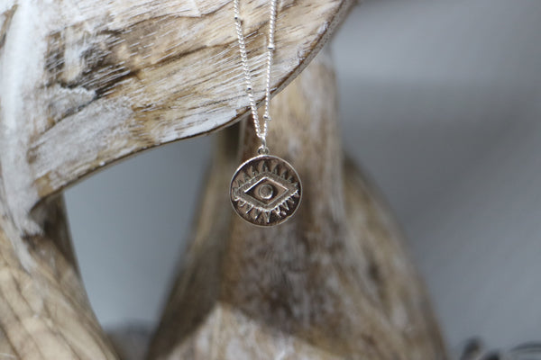 Load image into Gallery viewer, Silver evil eye of protection Necklace
