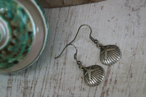 Load image into Gallery viewer, Silver shell bohemian earrings
