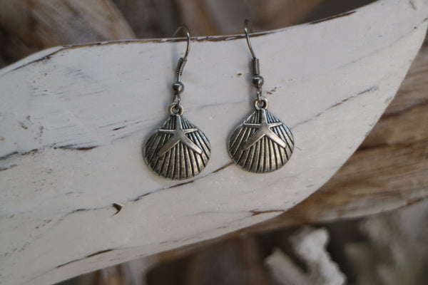 Load image into Gallery viewer, Silver shell bohemian earrings
