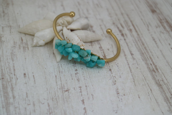 Load image into Gallery viewer, Amazonite gemstone chips with 16k gold plated wire wrapped on a gold plated bracelet
