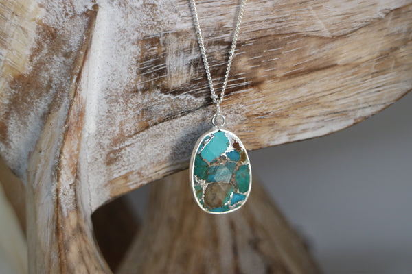 Load image into Gallery viewer, Turquoise Silver Necklace
