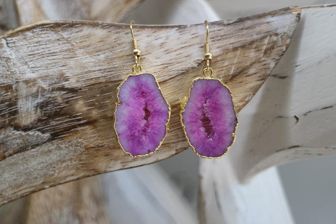 Pink Goede Druzy Agate earrings with gold plated edges and earring hooks