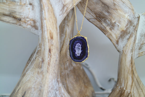 Load image into Gallery viewer, Purple Solar Quartz Crystal Gold Necklace
