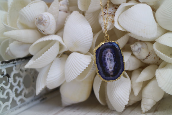 Load image into Gallery viewer, Purple Solar Quartz Crystal Gold Necklace
