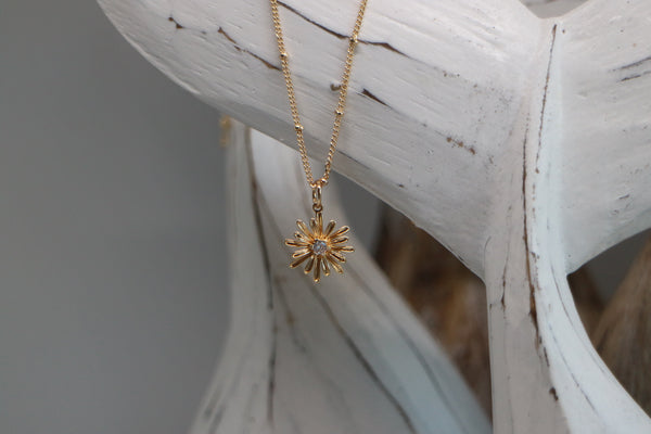 Load image into Gallery viewer, Gold Daisy Flower Necklace with cubic zirconia
