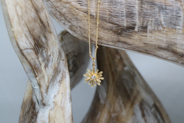 Load image into Gallery viewer, Gold Daisy Flower Necklace with cubic zirconia
