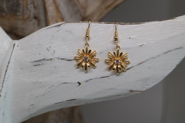 Load image into Gallery viewer, Gold Daisy Flower Earrings with cubic zirconia
