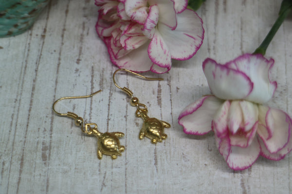 Load image into Gallery viewer, Gold Turtle Earrings
