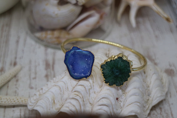 Load image into Gallery viewer, Green and blue quartz and druzy agate crystal gold cuff bangle
