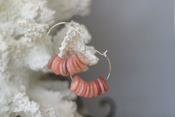 Load image into Gallery viewer, Pink shell silver earrings
