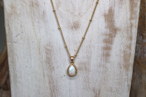 Load image into Gallery viewer, White opal teardrop gold necklace
