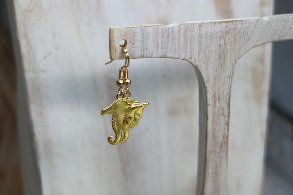 Load image into Gallery viewer, Gold seahorse earrings

