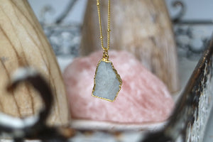 White agate gold necklace