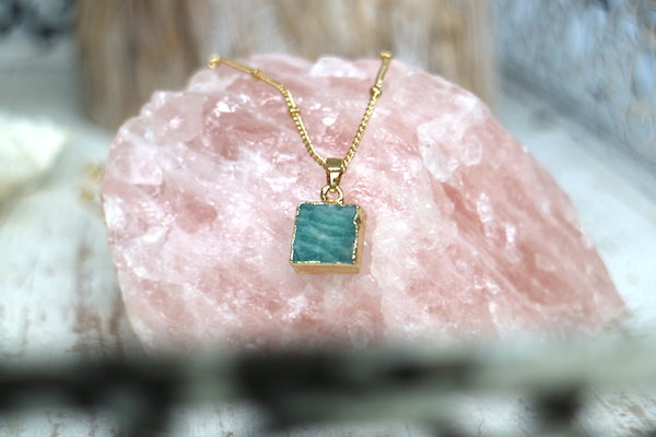 Load image into Gallery viewer, Amazonite gemstone gold necklace
