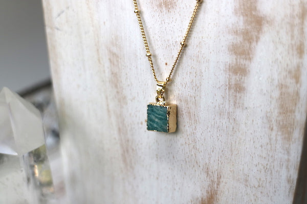 Load image into Gallery viewer, Amazonite gemstone gold necklace
