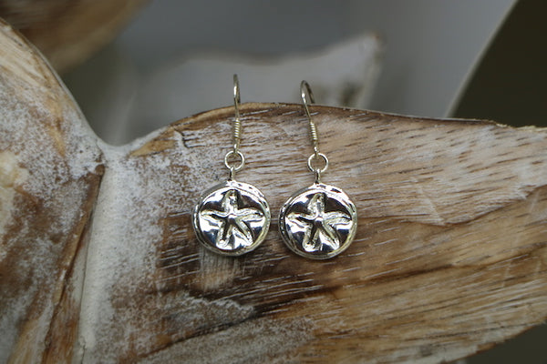 Load image into Gallery viewer, Silver starfish coin earrings
