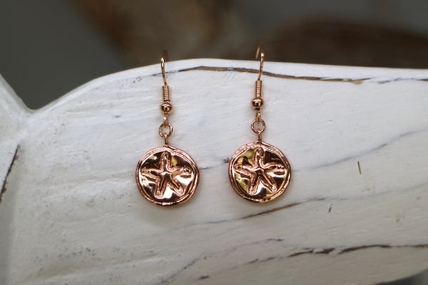Load image into Gallery viewer, Rose gold starfish coin earrings

