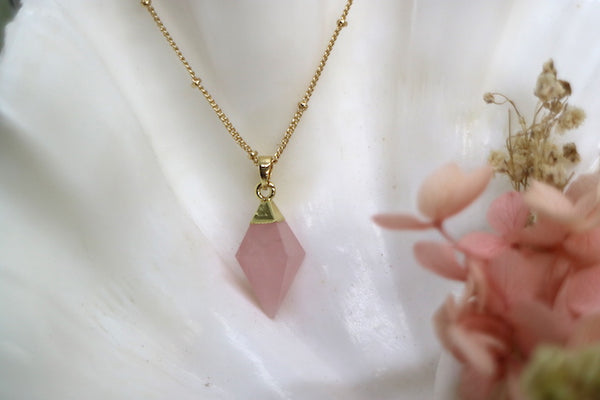 Load image into Gallery viewer, Rose quartz crystal gold necklace
