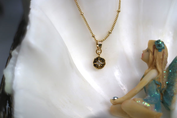 Load image into Gallery viewer, Children&#39;s gold and cubic zirconia star necklace
