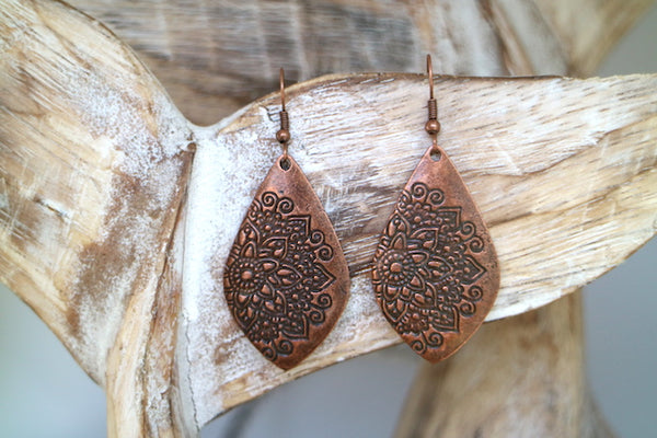 Load image into Gallery viewer, Bohemian floral engraved copper earrings
