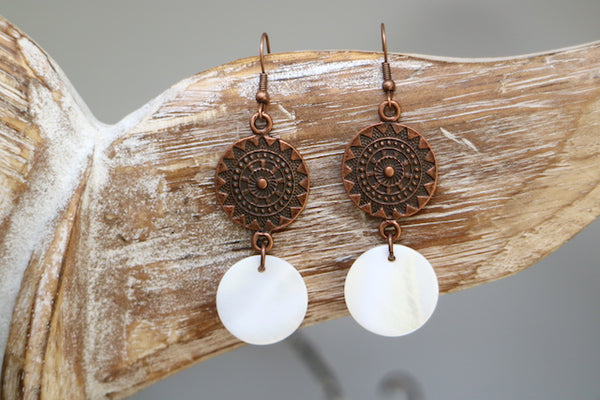 Load image into Gallery viewer, Mother of pearl shell and antique copper bohemian/aztec earrings
