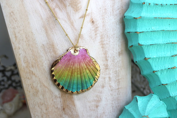 Load image into Gallery viewer, Children&#39;s rainbow shell gold necklace

