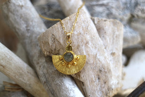 Labradorite gold bohemian necklace