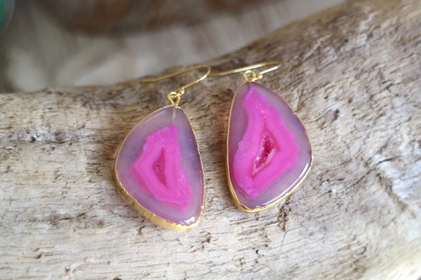 Load image into Gallery viewer, Pink agate gemstone gold earrings
