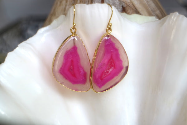 Load image into Gallery viewer, Pink agate gemstone gold earrings
