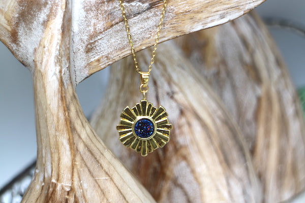 Load image into Gallery viewer, Blue druzy agate gold necklace
