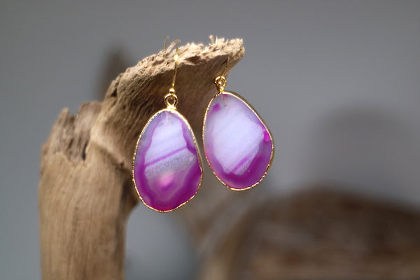 Load image into Gallery viewer, Pink agate gemstone gold earrings
