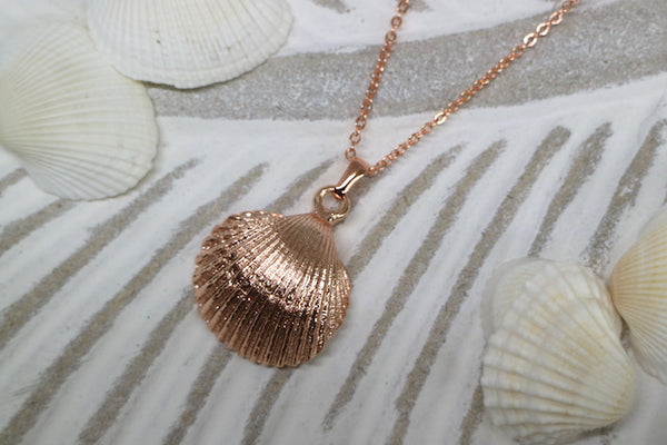 Load image into Gallery viewer, Rose gold shell necklace
