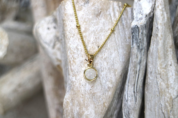 Load image into Gallery viewer, White druzy quartz gold necklace
