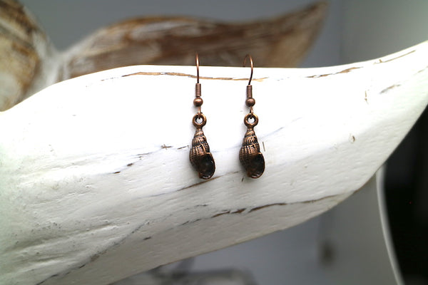 Load image into Gallery viewer, Antique copper bohemian sea shell earrings
