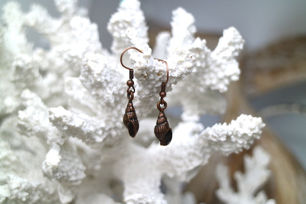 Load image into Gallery viewer, Antique copper bohemian sea shell earrings
